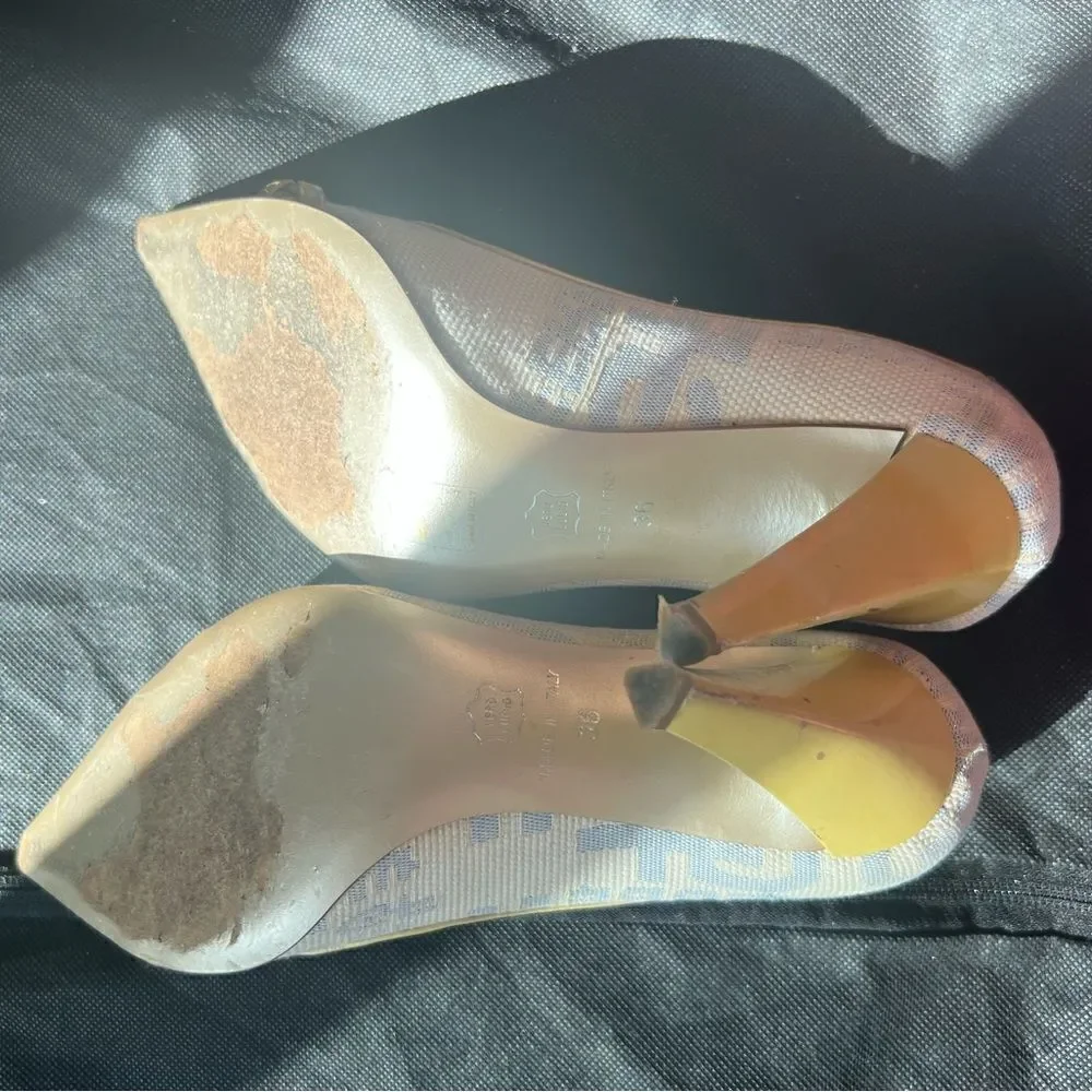 GIANFRANCO FERRE logo pumps Vintage Yellow Shoes